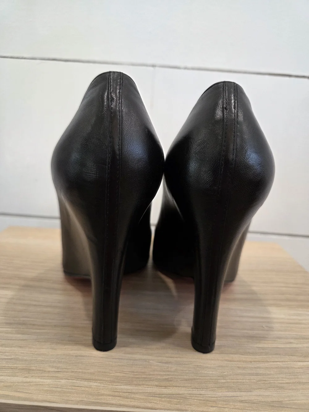 Christian Louboutin Classic Pumps